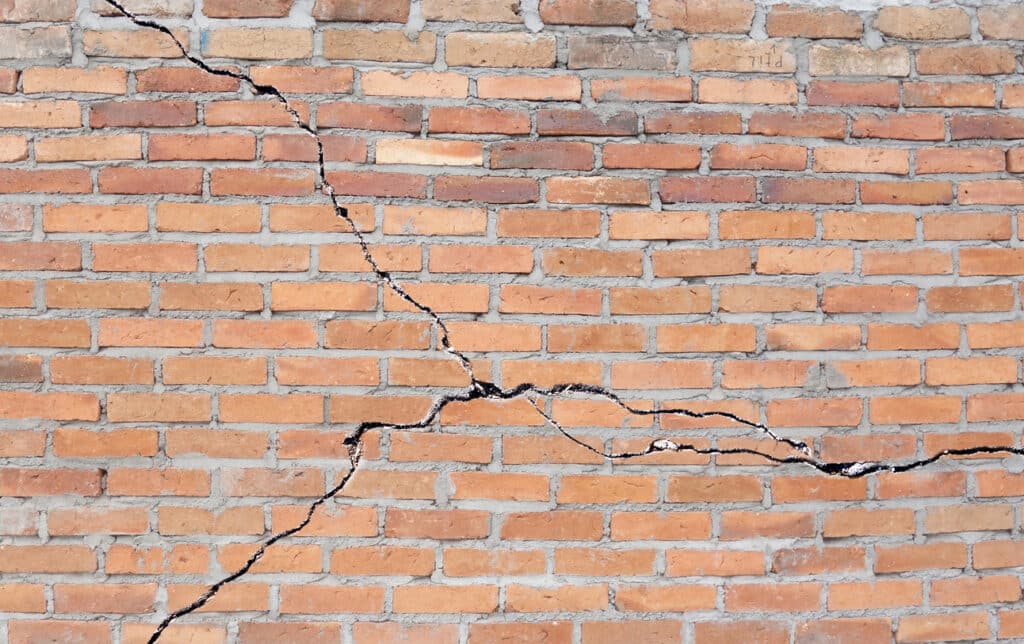 Foundation cracking